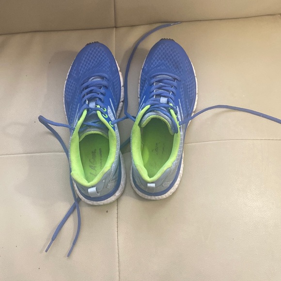 L A Gear Shoes - LA Gear tennis shoes 👞